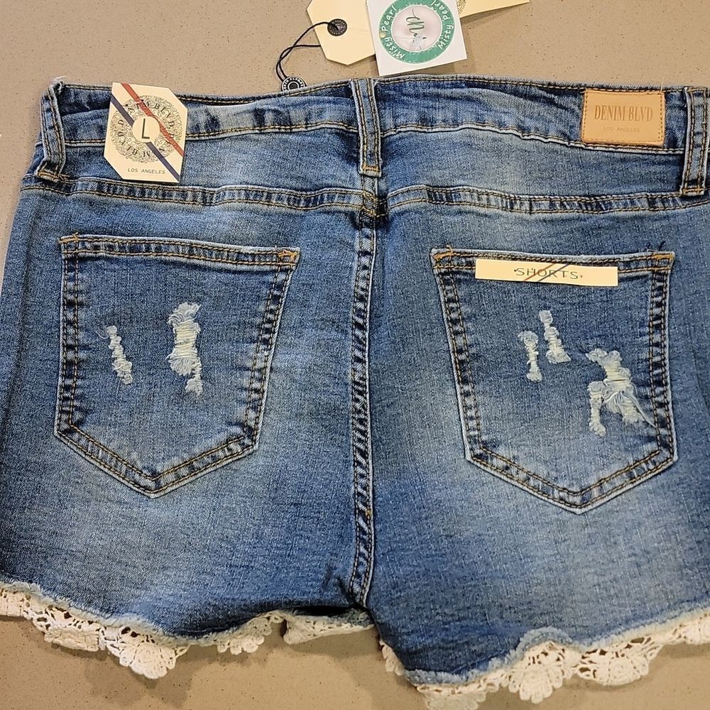 Distressed Denim Shorts with Lace Hem - Picture 5 of 13